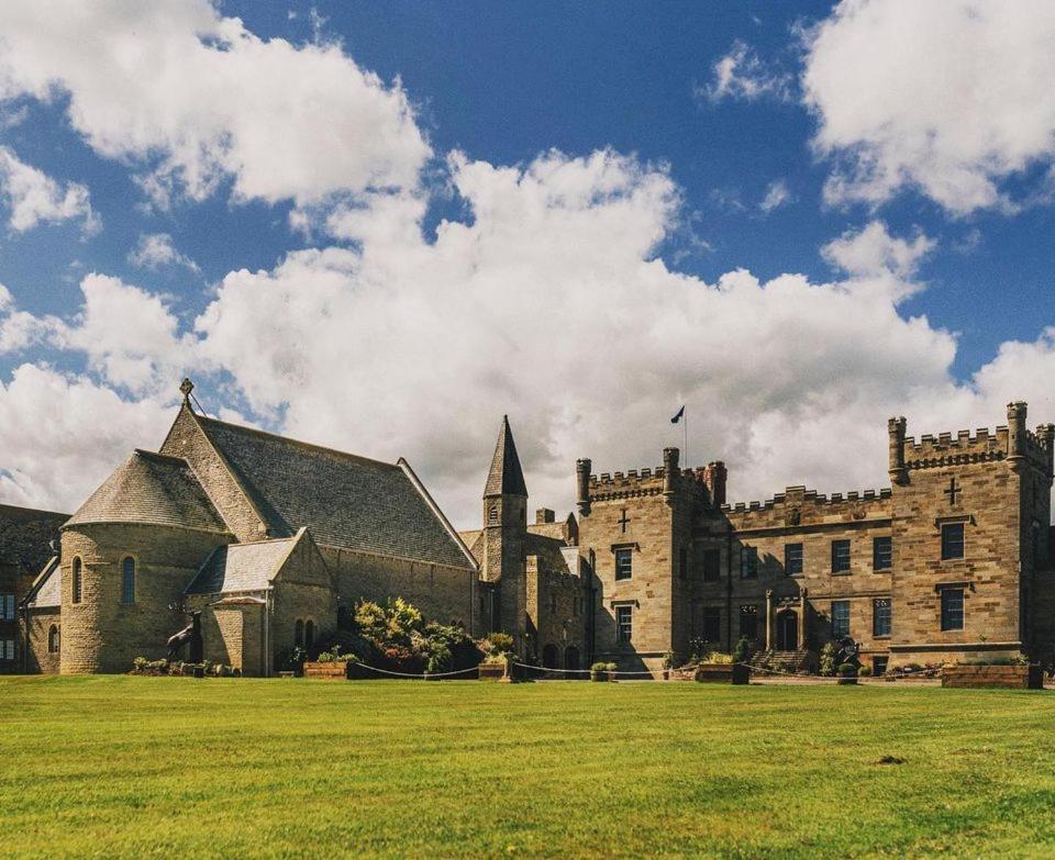 Hotel Sneaton Castle Whitby Exterior foto